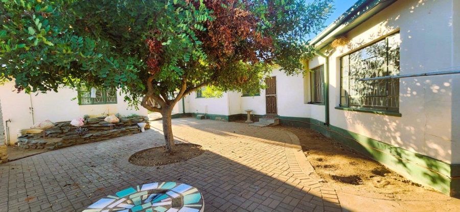 4 Bedroom Property for Sale in Upington Rural Northern Cape